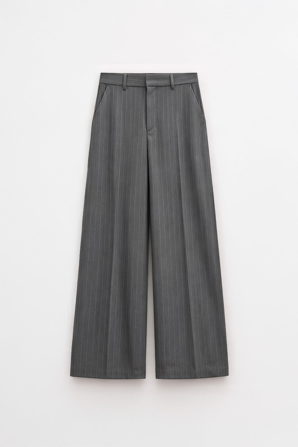 Tailleur gessato con colletto removibile